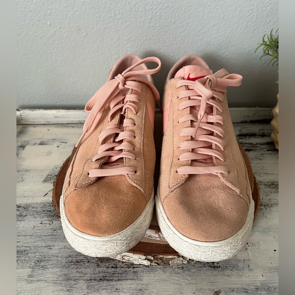 Nike Blazer Low Men 8.5 Women’s 9.5/10 Peach Pink Suede Retro Athletic Sneakers - Picture 5 of 9